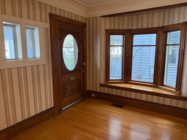 79 Willow Ave, Somerville, MA 02144