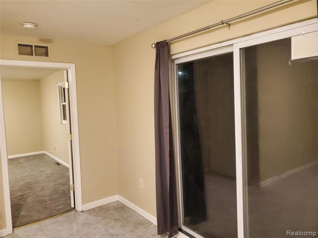 1110 Myrtle Avenue, Waterford, MI 48328