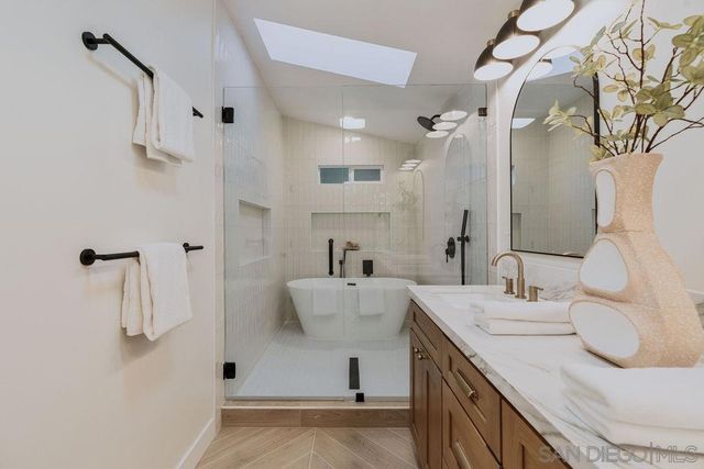5524 Norwich St, San Diego, CA 92117