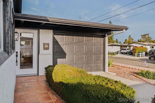 5524 Norwich St, San Diego, CA 92117