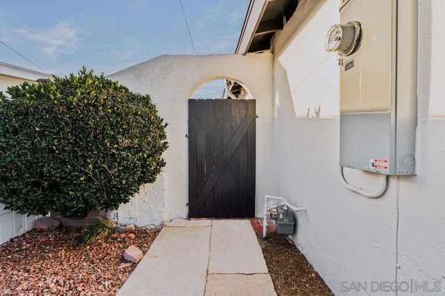 5524 Norwich St, San Diego, CA 92117
