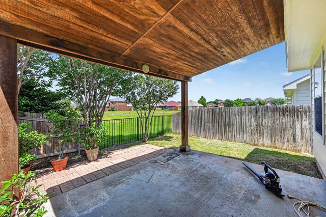 8845 Valley River Drive, Fort Worth, TX 76244