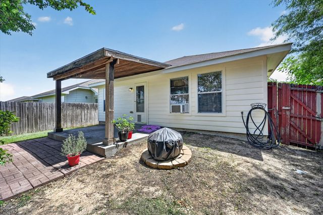 8845 Valley River Drive, Fort Worth, TX 76244