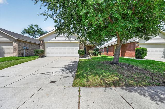 8845 Valley River Drive, Fort Worth, TX 76244