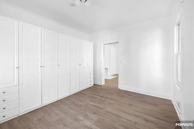 46 Garden Place, Edgewater, NJ 07020