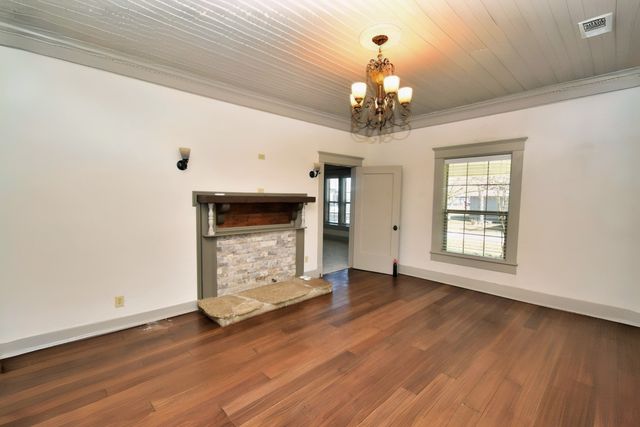 269 E Holley Street, Alba, TX 75410