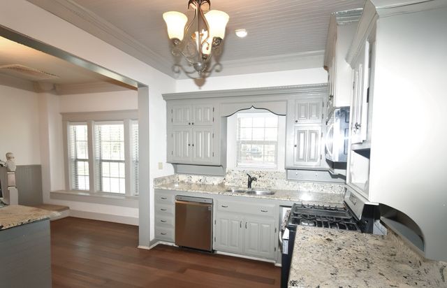 269 E Holley Street, Alba, TX 75410