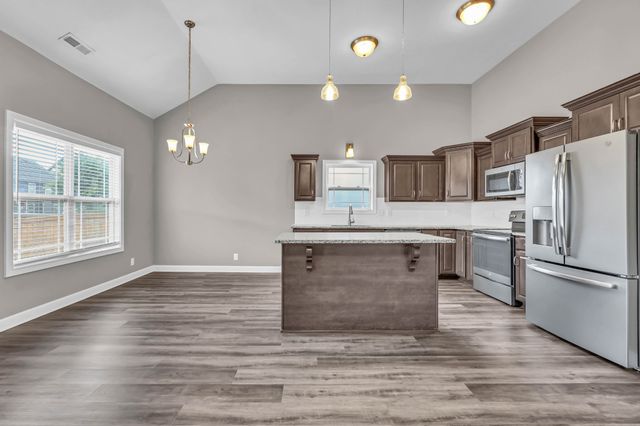 1132 Christian James Dr, Clarksville, TN 37043