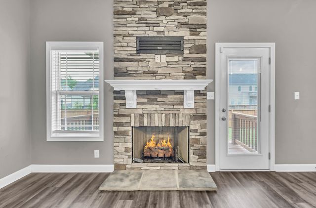 1132 Christian James Dr, Clarksville, TN 37043
