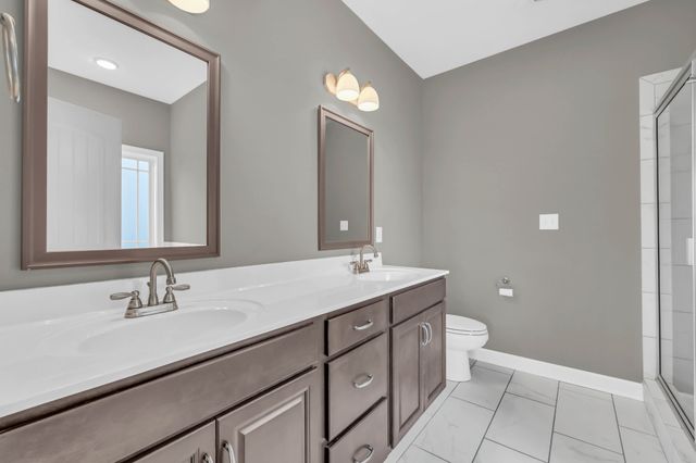 1132 Christian James Dr, Clarksville, TN 37043