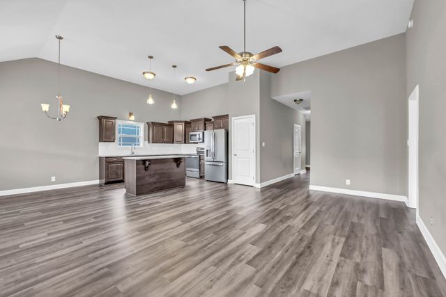 1132 Christian James Dr, Clarksville, TN 37043