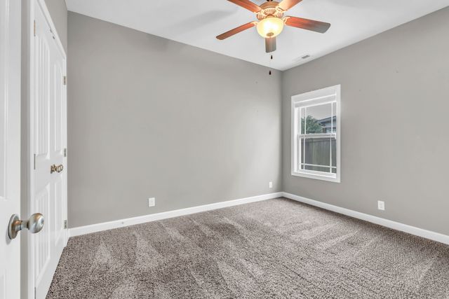 1132 Christian James Dr, Clarksville, TN 37043