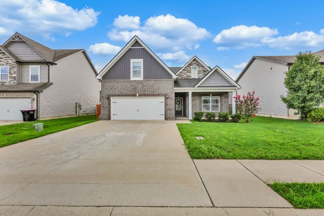 1132 Christian James Dr, Clarksville, TN 37043