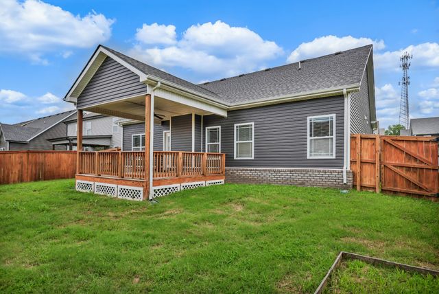 1132 Christian James Dr, Clarksville, TN 37043