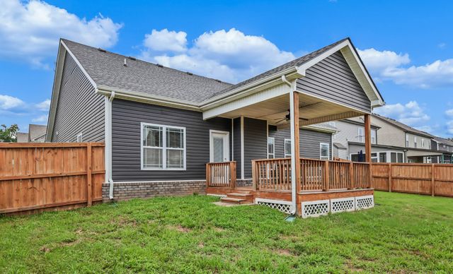 1132 Christian James Dr, Clarksville, TN 37043