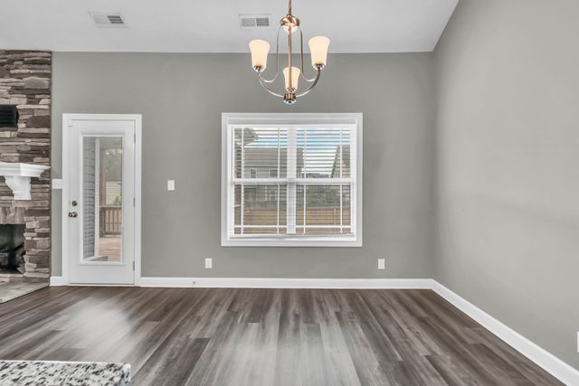 1132 Christian James Dr, Clarksville, TN 37043