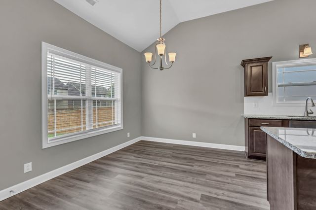 1132 Christian James Dr, Clarksville, TN 37043