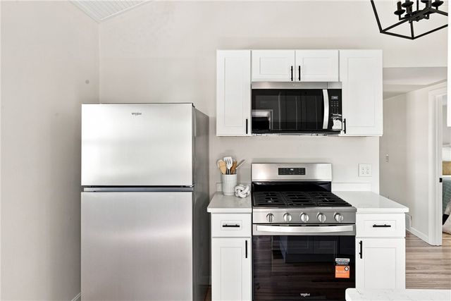 45 Milton Road, Warwick, RI 02888