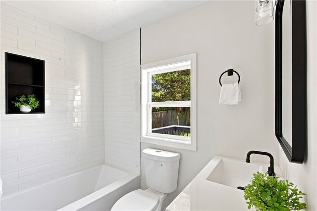 45 Milton Road, Warwick, RI 02888