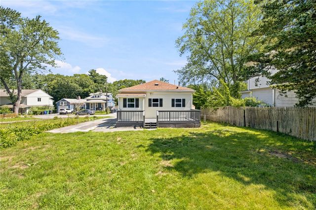 45 Milton Road, Warwick, RI 02888