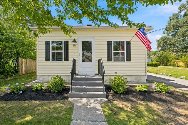 45 Milton Road, Warwick, RI 02888