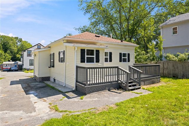 45 Milton Road, Warwick, RI 02888