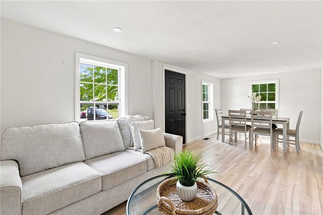 45 Milton Road, Warwick, RI 02888