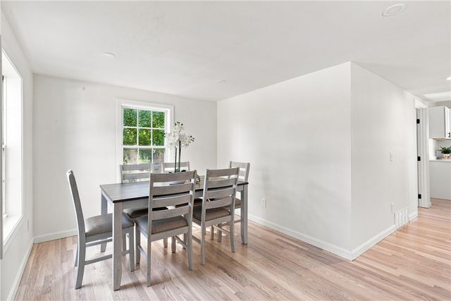 45 Milton Road, Warwick, RI 02888