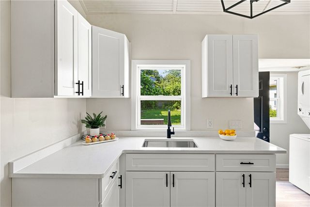 45 Milton Road, Warwick, RI 02888