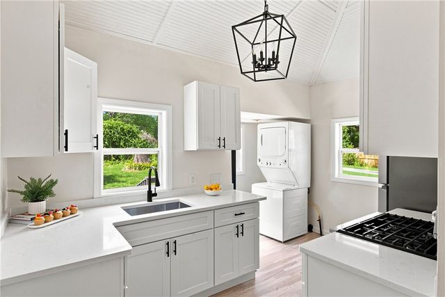 45 Milton Road, Warwick, RI 02888