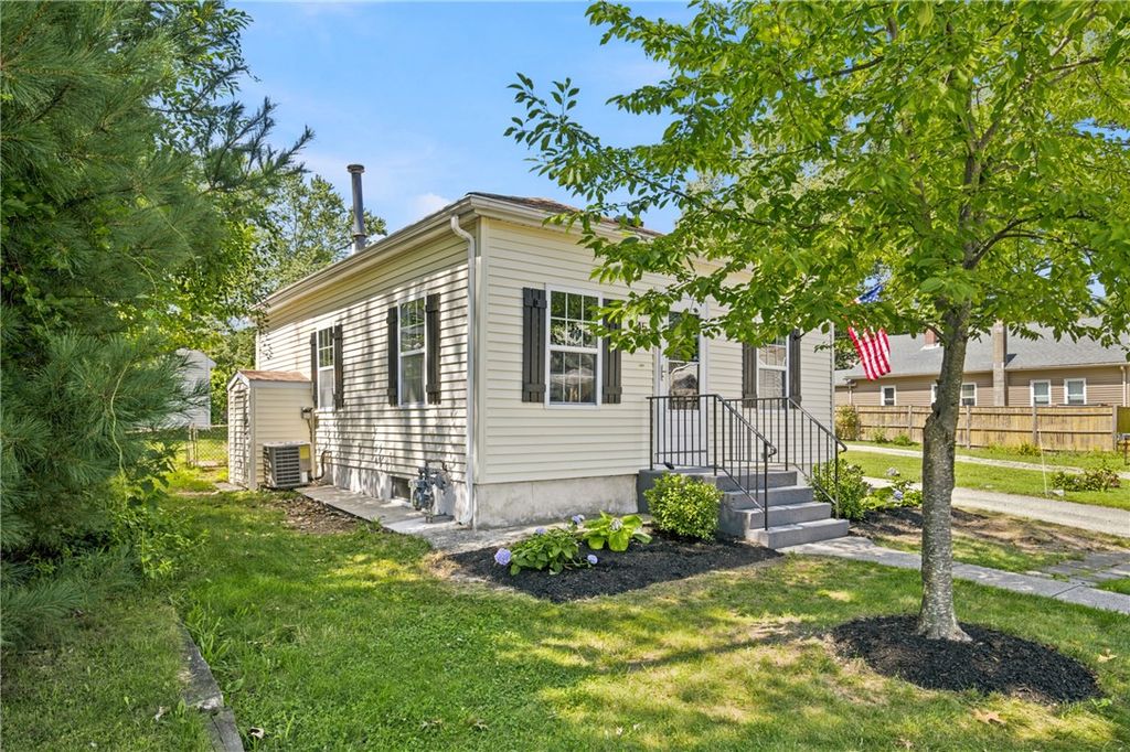 45 Milton Road, Warwick, RI 02888