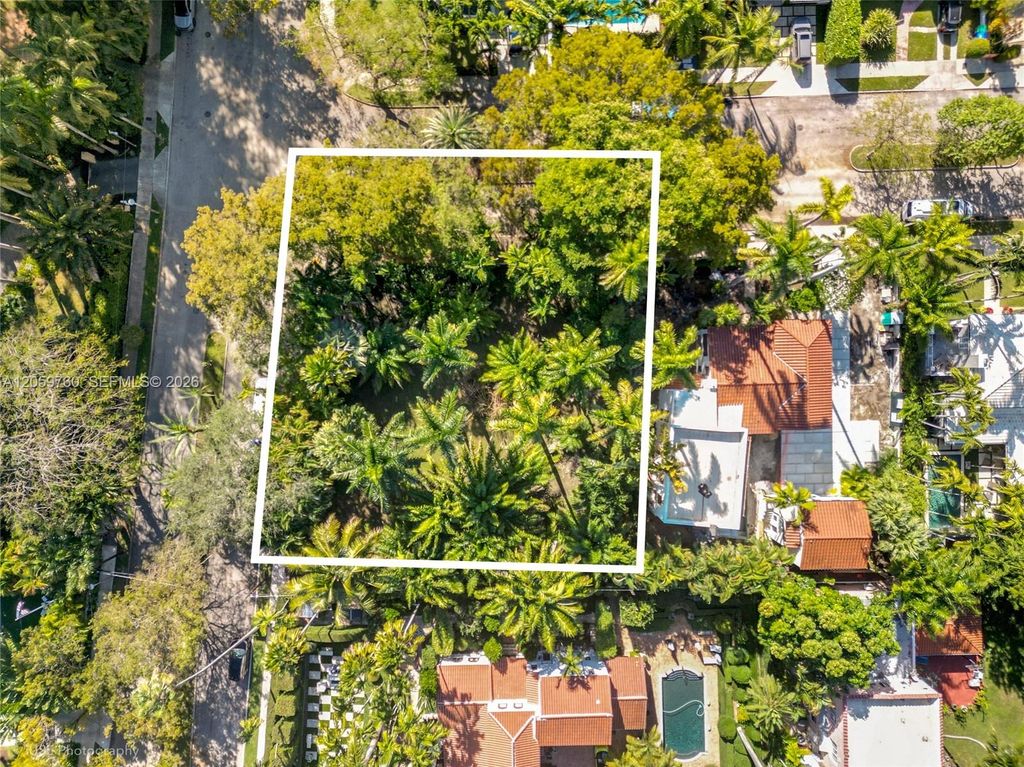 5810 N Bayshore Drive, Miami, FL 33137