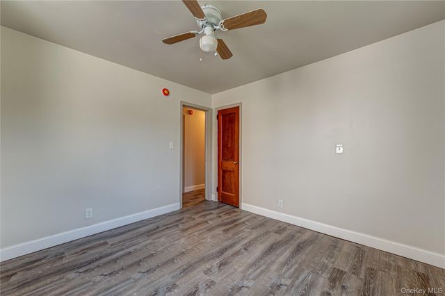 75 W Pulaski Road, Huntington Station, NY 11746