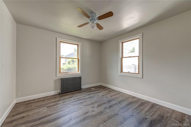 75 W Pulaski Road, Huntington Station, NY 11746
