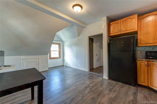 75 W Pulaski Road, Huntington Station, NY 11746