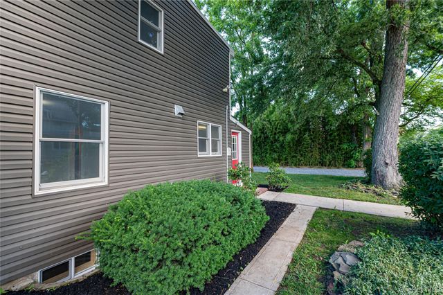 75 W Pulaski Road, Huntington Station, NY 11746