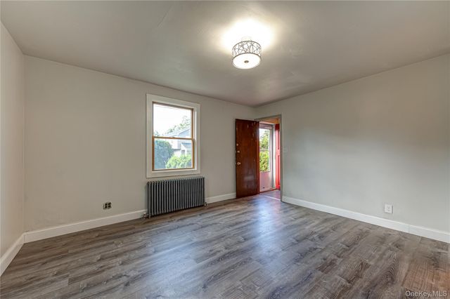 75 W Pulaski Road, Huntington Station, NY 11746