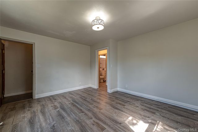 75 W Pulaski Road, Huntington Station, NY 11746