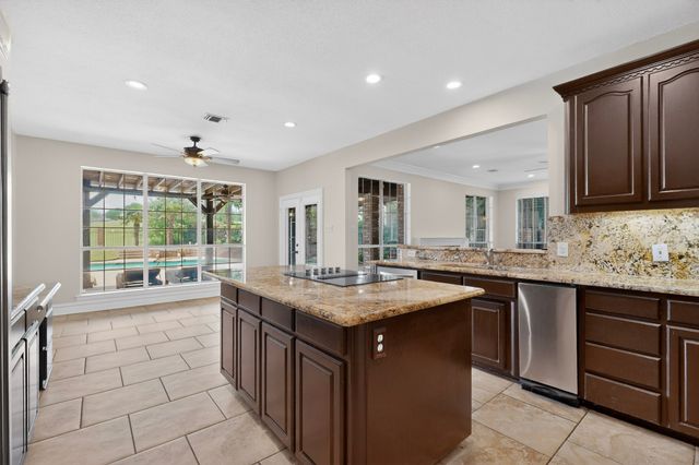 204 Country Club Drive, Heath, TX 75032