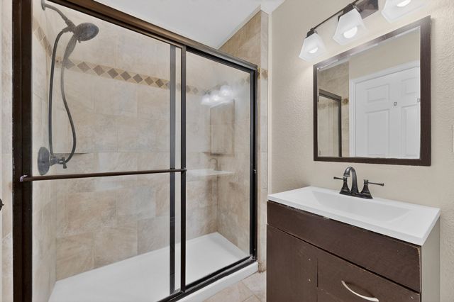204 Country Club Drive, Heath, TX 75032