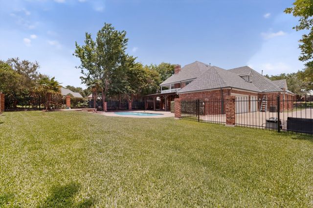 204 Country Club Drive, Heath, TX 75032