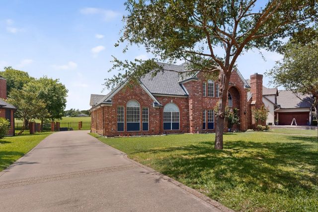 204 Country Club Drive, Heath, TX 75032