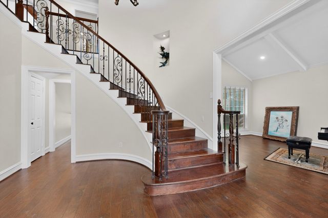 204 Country Club Drive, Heath, TX 75032