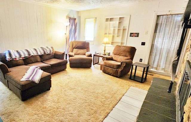 2100 Newcosta Avenue, Aetna Twp, MI 49337