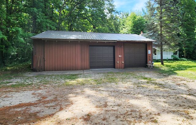 2100 Newcosta Avenue, Aetna Twp, MI 49337