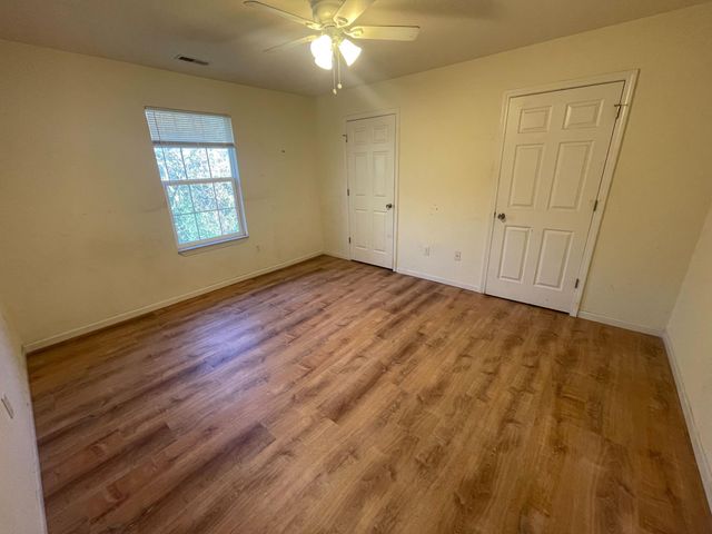 1330 FRIDERIKI, Columbia, MO 65202