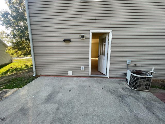 1330 FRIDERIKI, Columbia, MO 65202