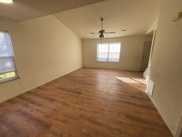 1330 FRIDERIKI, Columbia, MO 65202