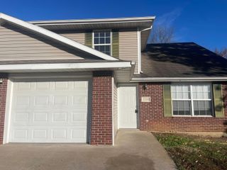 1330 FRIDERIKI, Columbia, MO 65202