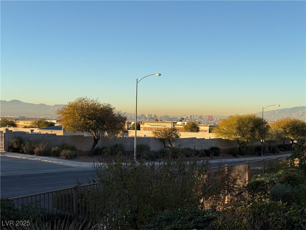 2305 West Horizon Ridge Parkway 713, Henderson, NV 89052